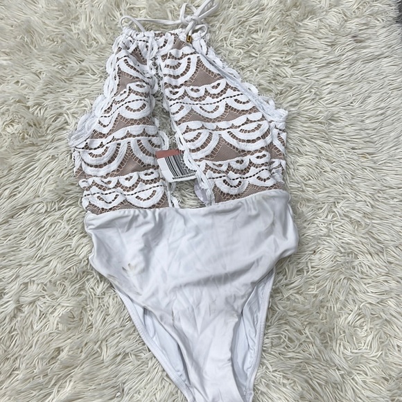 Pq Keyhole Lace One Piece in Water Lily - Picture 3 of 10